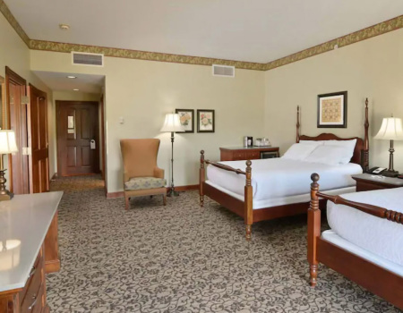 Carlisle Inn, Sugar Creek, OH